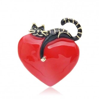 Брошь женская BROCHE бижутерия с эмалью Животные Чёрный Кот на красном сердце BRBF111230