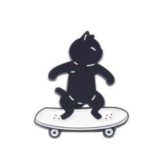 Брошь-значок унисекс BROCHE бижутерия Скейтбординг Животные Кот на скейте чёрная BRGV113577