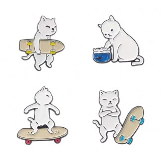 Комплект значков BROCHE брошки бижутерия Животные Скейтбординг Коты на скейте белый BRGV113584