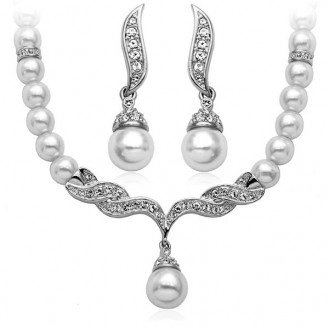 Комплект бижутерии VELI (ожерелье + серьги) с белым искусственным жемчугом Оазис 397759